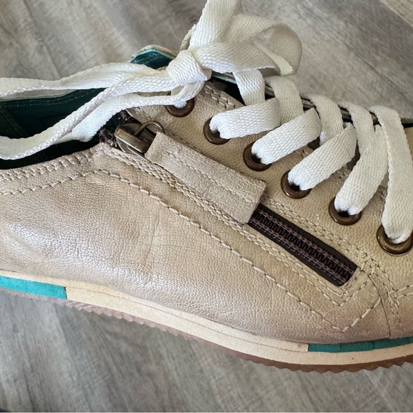 Roan Maudt Beige Leather Suede Teal Tennis Shoe Women’s Size 8 - Picture 11 of 13